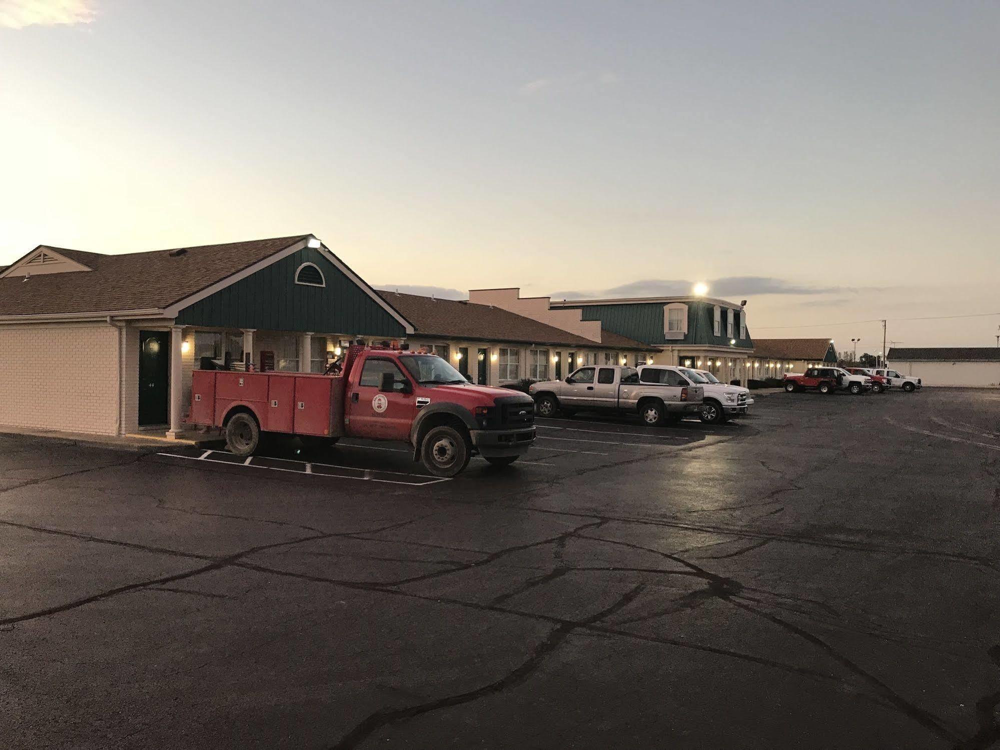 Budget Inn Daleville Екстериор снимка