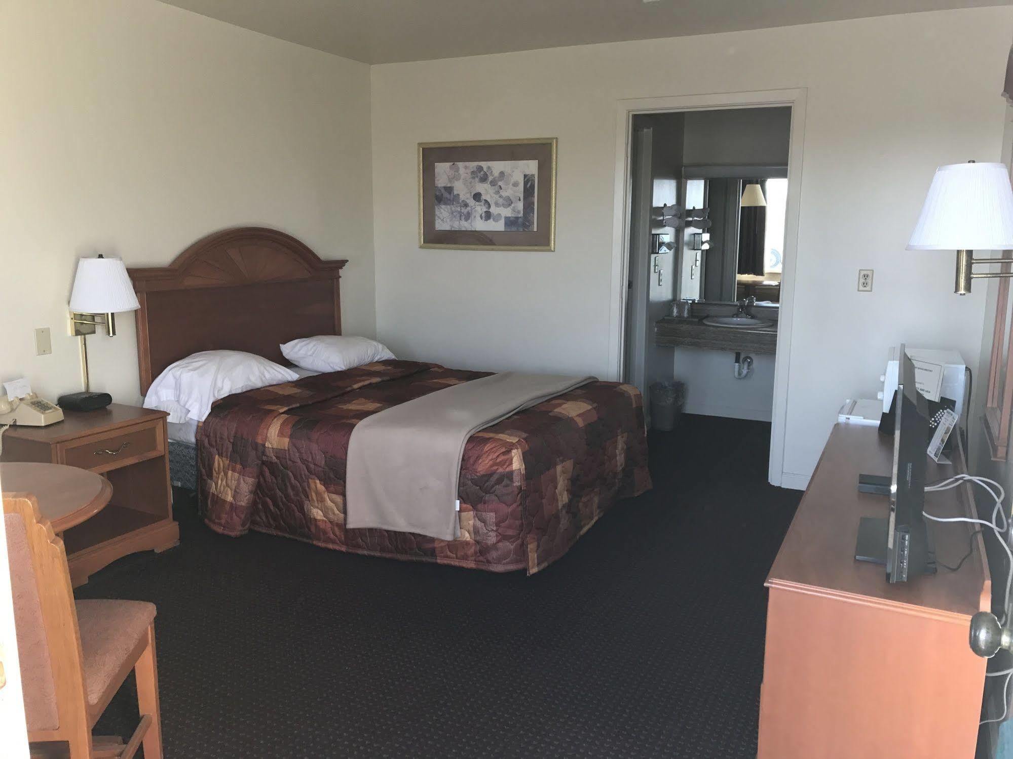 Budget Inn Daleville Екстериор снимка