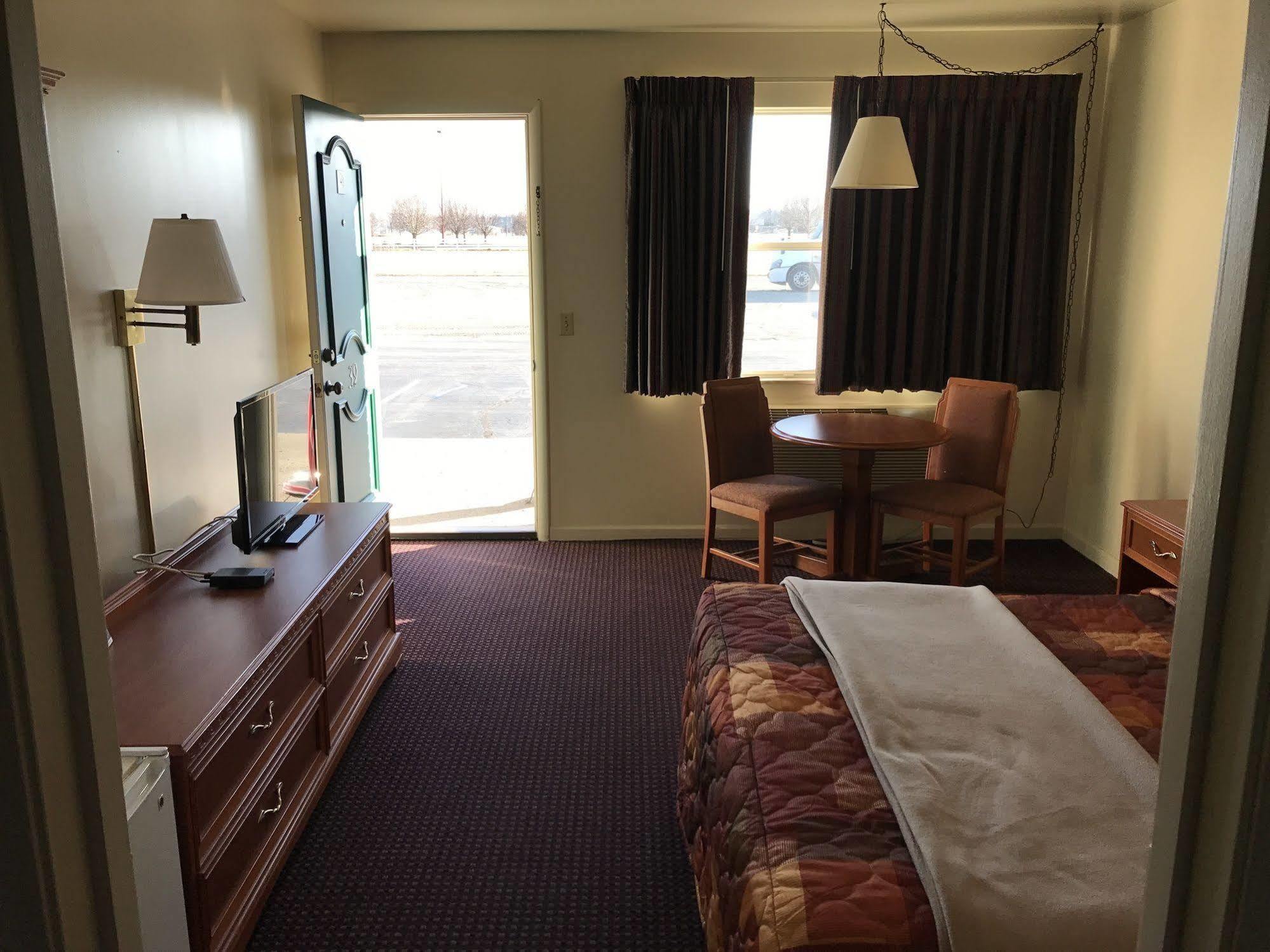 Budget Inn Daleville Екстериор снимка